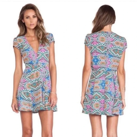 Lovers + Friend Cassidy Mosaic Skater Deep V Neck Dress - Size Medium - Picture 1 of 7
